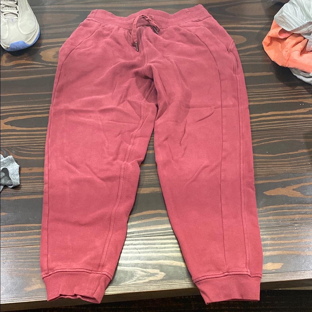 Res lululemon joggers size 6